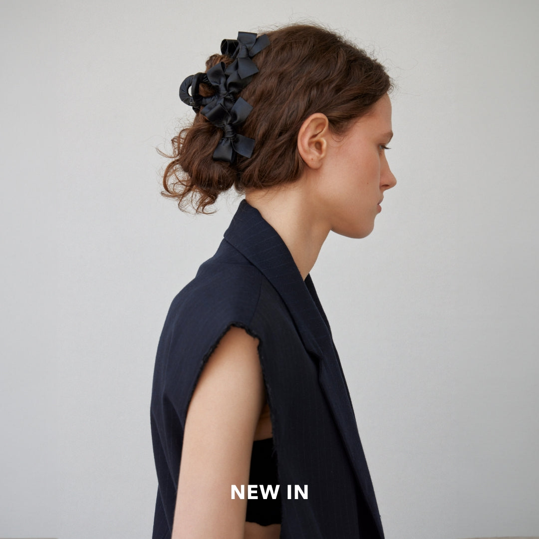 ヘアアクセサリー tresse Leather Ruban Clip in Black NEW IN | Leather Ruban Clip – TRESSE公式サイト