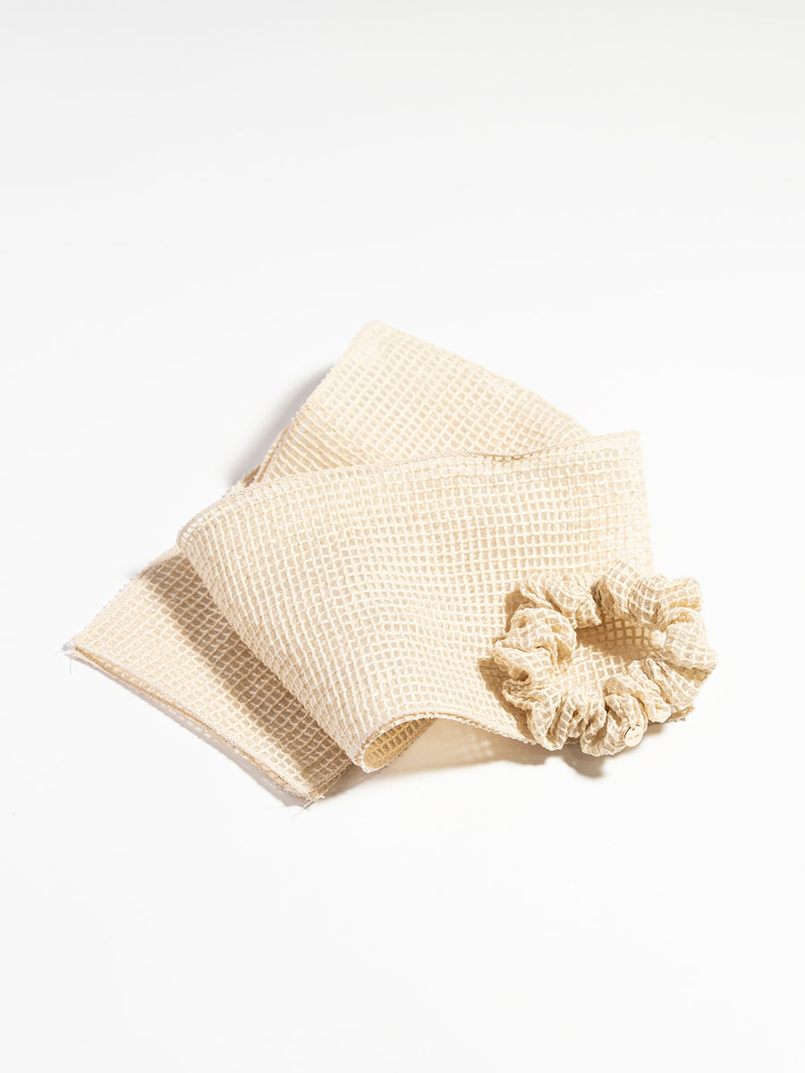 mesh ribbon chouchou in Ecru – TRESSE公式サイト