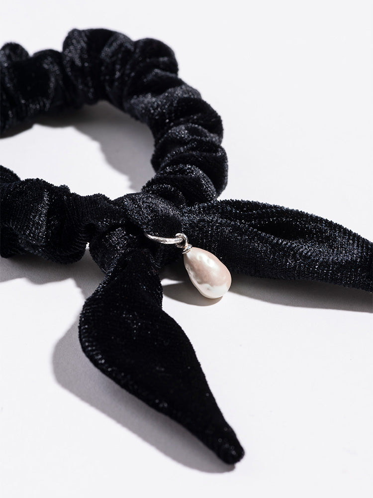 【SARARTH + TRESSE】SILVER Vegan pearl bracelet & MIA ruban chouchou in Black
