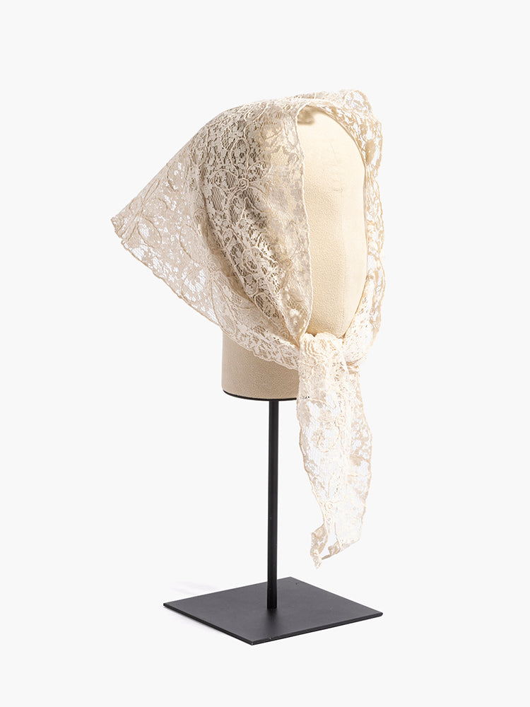 Flower Lace Scarf in Off