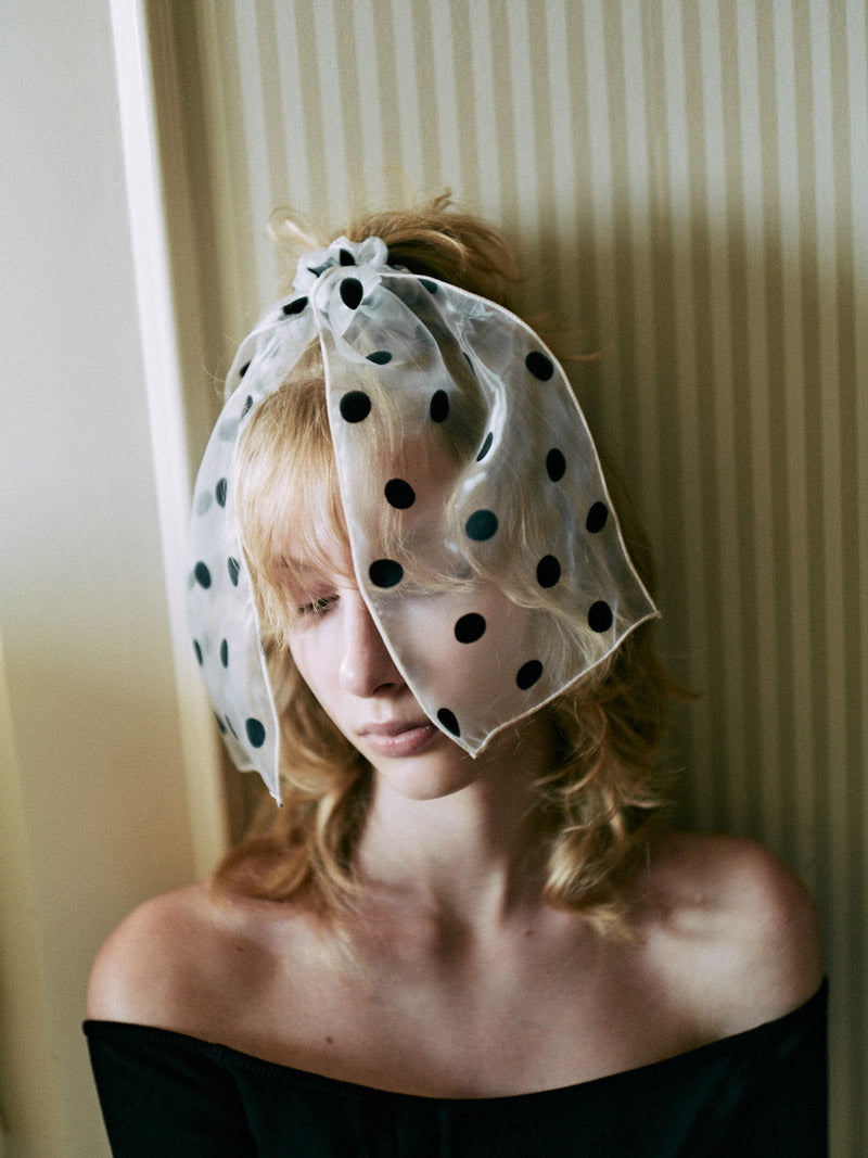 sheer dot ribbon chouchou in White