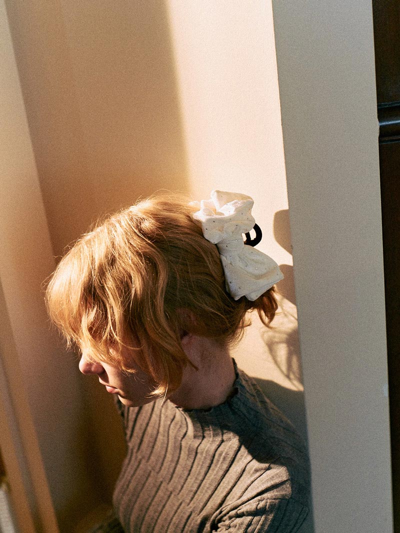 BRIGITTE dot ribbon clip in OFF×SLV